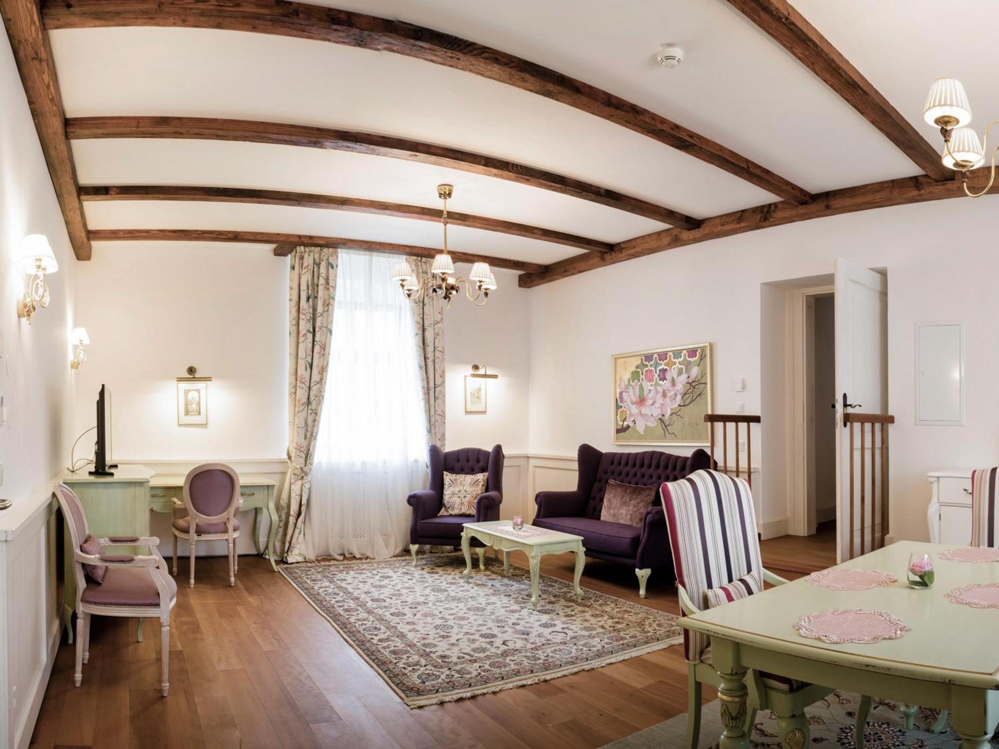 Schloss Thalheim Sankt Poelten Cameră foto